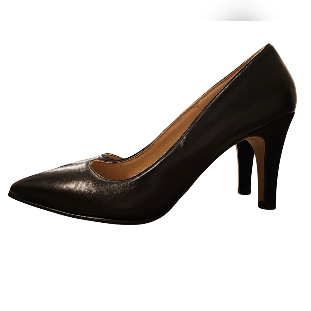 Antonia Saint Black Leather Women's Heels 7 NWOT